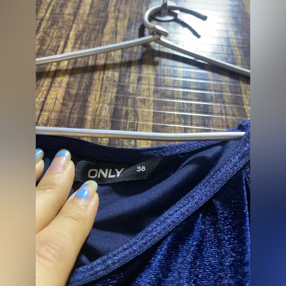 Spaghetti top - Picture 2 of 4